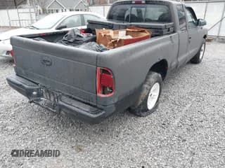 ✅ 1999 Dodge Dakota SLT • VIN: 1B7GL22X3XS181329 • Lot: 41480264. Wystawiony na IAAI z przebiegiem 227 616 mil. Bezpłatny archiwum sprzedaży aukcyjnych z USA i szczegółowy raport historii pojazdu na DreamBid. Zdjęcie 6.