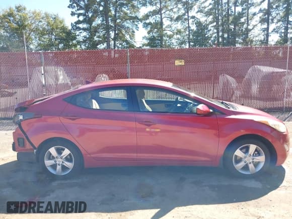 ✅ 2013 Hyundai Elantra Limited • VIN: KMHDH4AE3DU950245 • Лот: 43476701. Опубликован ранее на IAAI с пробегом 122 566 миль. Бесплатный доступ к архиву аукционных продаж из США и подробный отчёт об истории автомобиля на DreamBid. Изображение 14.