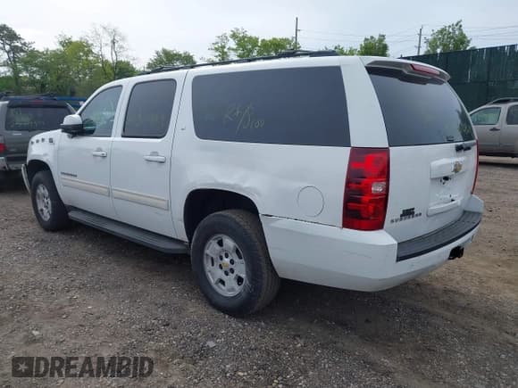 ✅ 2010 Chevrolet Suburban LT • VIN: 1GNUKJE31AR158534 • Lot: 42250669. Listed on IAAI with Not provided. Free auction sales archive from the USA and detailed vehicle history report at DreamBid. Image 3.