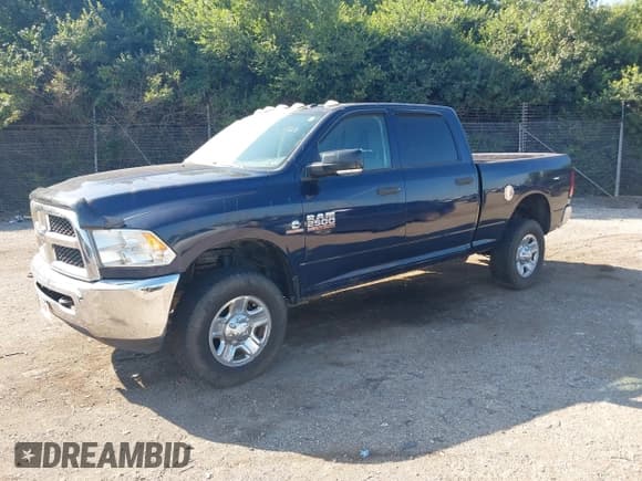 ✅ 2016 Ram 2500 Tradesman • VIN: 3C6UR5CL6GG145261 • Lot: 42835470. Wystawiony na IAAI z przebiegiem 100 374 mil. Bezpłatny archiwum sprzedaży aukcyjnych z USA i szczegółowy raport historii pojazdu na DreamBid. Zdjęcie 18.