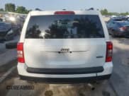 ✅ 2016 Jeep Patriot Latitude • VIN: 1C4NJPFAXGD794486 • Lot: 65077225. Wystawiony na Copart z przebiegiem 99 797 mil. Bezpłatny archiwum sprzedaży aukcyjnych z USA i szczegółowy raport historii pojazdu na DreamBid. Zdjęcie 6.