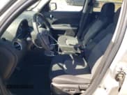 ✅ 2010 Chevrolet HHR 1LT • VIN: 3GNBABDB8AS618911 • Lot: 49950395. Listed on Copart with 88,465 mi. Free auction sales archive from the USA and detailed vehicle history report at DreamBid. Image 7.