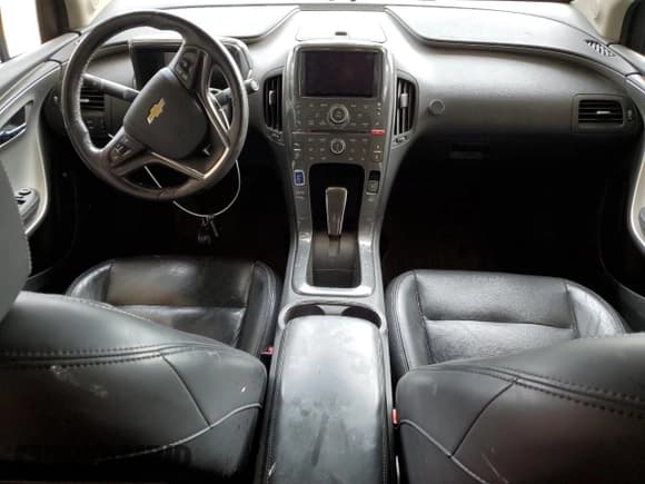 ✅ 2012 Chevrolet Volt • VIN: 1G1RD6E49CU104972 • Lot: 65234545. Wystawiony na Copart z przebiegiem Nie podano. Bezpłatny archiwum sprzedaży aukcyjnych z USA i szczegółowy raport historii pojazdu na DreamBid. Zdjęcie 8.