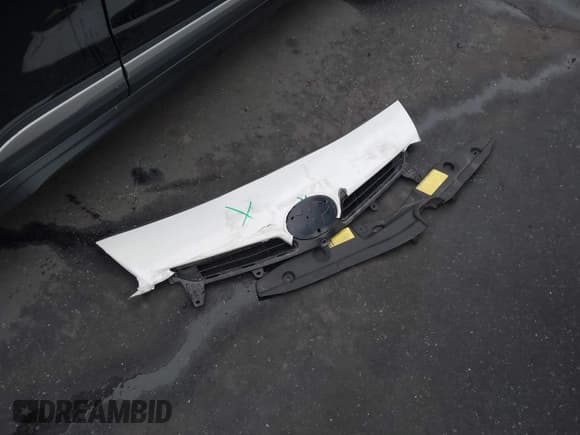 ✅ 2014 Toyota Prius • VIN: JTDKN3DP3E3057821 • Lot: 41880152. Listed on IAAI with 84,000 mi. Free auction sales archive from the USA and detailed vehicle history report at DreamBid. Image 12.