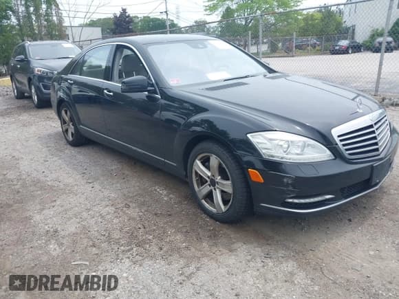 ✅ 2011 Mercedes-Benz S 550 • VIN: WDDNG8GB5BA370158 • Лот: 42361380. Опубликован ранее на IAAI с пробегом 232 156 миль. Бесплатный доступ к архиву аукционных продаж из США и подробный отчёт об истории автомобиля на DreamBid. Изображение 1.