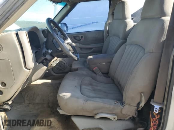 ✅ 2003 Chevrolet S-10 LS • VIN: 1GCCS14H838242134 • Лот: 85945864. Опубликован ранее на Copart с пробегом Не указан. Бесплатный доступ к архиву аукционных продаж из США и подробный отчёт об истории автомобиля на DreamBid. Изображение 7.