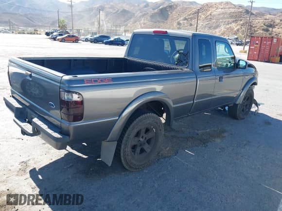 ✅ 2005 Ford Ranger XLT • VIN: 1FTZR45E55PA09459 • Lot: 43029190. Wystawiony na IAAI z przebiegiem 139 455 mil. Bezpłatny archiwum sprzedaży aukcyjnych z USA i szczegółowy raport historii pojazdu na DreamBid. Zdjęcie 4.
