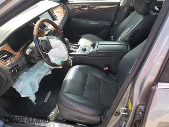 ✅ 2015 Hyundai Equus Signature • VIN: KMHGH4JH8FU100380 • Lot: 68477395. Wystawiony na Copart z przebiegiem 118 787 mil. Bezpłatny archiwum sprzedaży aukcyjnych z USA i szczegółowy raport historii pojazdu na DreamBid. Zdjęcie 7.