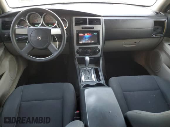 2007 Dodge Magnum z VIN 2D4FV47V67H754310, wystawiony jako Copart lot #88912245 z przebiegiem 368 850 mil mil oraz Szkoda całkowita • Salvage title. Historia ofert i sprzedaży dostępna na DreamBid. Obrazek 8.