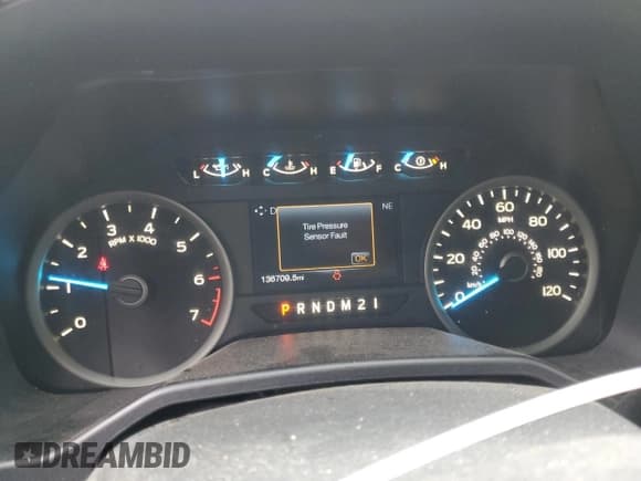 ✅ 2016 Ford F-150 XLT • VIN: 1FTFX1EF0GFB89667 • Лот: 70376185. Опубликован ранее на Copart с пробегом 136 709 миль. Бесплатный доступ к архиву аукционных продаж из США и подробный отчёт об истории автомобиля на DreamBid. Изображение 9.