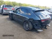 ✅ 2025 Porsche Macan • VIN: WP1AA2A54SLB05454 • Lot: 43041535. Listed on IAAI with 6,737 mi. Free auction sales archive from the USA and detailed vehicle history report at DreamBid. Image 3.