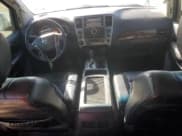 ✅ 2014 Nissan Armada Platinum • VIN: 5N1BA0NCXEN609708 • Лот: 43103415. Опубликован ранее на Copart с пробегом 197 718 миль. Бесплатный доступ к архиву аукционных продаж из США и подробный отчёт об истории автомобиля на DreamBid. Изображение 8.