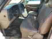 2004 Chevrolet Silverado 1500 z VIN 1GCEC14T34Z323368, wystawiony jako Copart lot #53510545 z przebiegiem 255 750 mil mil oraz Szkoda całkowita • Salvage title. Historia ofert i sprzedaży dostępna na DreamBid. Obrazek 7.