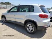 ✅ 2012 Volkswagen Tiguan LE • VIN: WVGAV7AX8CW568651 • Lot: 55969775. Listed on Copart with 113,503 mi. Free auction sales archive from the USA and detailed vehicle history report at DreamBid. Image 2.
