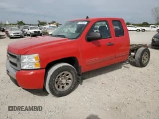 ✅ 2011 Chevrolet Silverado 1500 LS • VIN: 1GCRCREA1BZ309124 • Lot: 71404204. Listed on Copart with 105,338 mi. Free auction sales archive from the USA and detailed vehicle history report at DreamBid. Image 1.