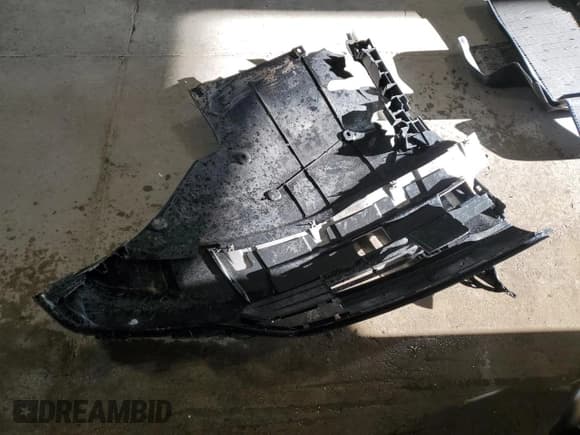 ✅ 2023 Ford Explorer XLT • VIN: 1FMSK8DH1PGA30705 • Lot: 42219705. Wystawiony na Copart z przebiegiem 14 423 mil. Bezpłatny archiwum sprzedaży aukcyjnych z USA i szczegółowy raport historii pojazdu na DreamBid. Zdjęcie 13.