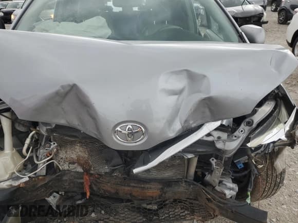 ✅ 2011 Toyota Sienna XLE • VIN: 5TDDK3DC2BS021790 • Лот: 89738505. Опубликован ранее на Copart с пробегом 271 209 миль. Бесплатный доступ к архиву аукционных продаж из США и подробный отчёт об истории автомобиля на DreamBid. Изображение 12.