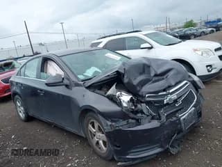 ✅ 2014 Chevrolet Cruze 1LT • VIN: 1G1PC5SB0E7418003 • Lot: 42837858. Listed on IAAI with 119,999 mi. Free auction sales archive from the USA and detailed vehicle history report at DreamBid. Image 1.