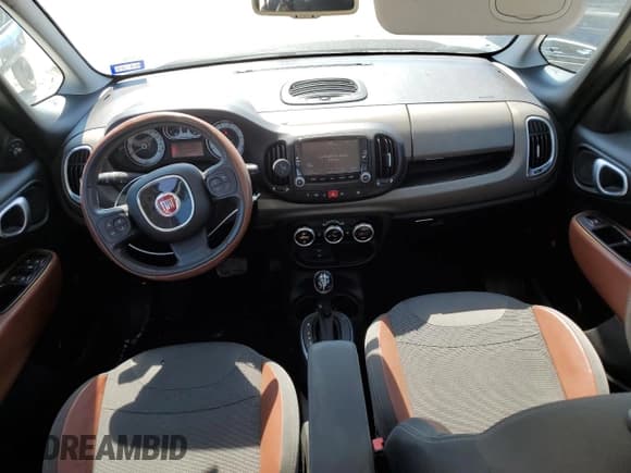 ✅ 2015 FIAT 500L Urbana Trekking • VIN: ZFBCFADH4FZ033219 • Lot: 68164704. Listed on Copart with 70,046 mi. Free auction sales archive from the USA and detailed vehicle history report at DreamBid. Image 8.
