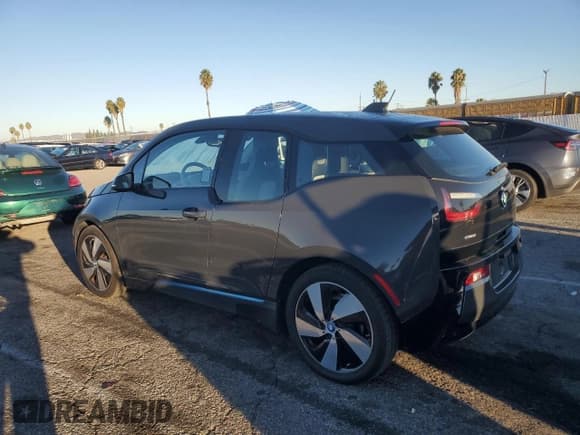 ✅ 2015 BMW i3 • VIN: WBY1Z4C57FV278591 • Лот: 86409095. Опубликован ранее на Copart с пробегом 82 870 миль. Бесплатный доступ к архиву аукционных продаж из США и подробный отчёт об истории автомобиля на DreamBid. Изображение 2.