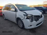 ✅ 2016 Toyota Sienna XLE • VIN: 5TDYK3DC9GS759983 • Лот: 40859938. Опубликован ранее на IAAI с пробегом 120 066 миль. Бесплатный доступ к архиву аукционных продаж из США и подробный отчёт об истории автомобиля на DreamBid. Изображение 1.
