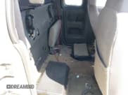 ✅ 2004 Chevrolet Colorado Z85 • VIN: 1GCCS198848145963 • Lot: 39130743. Wystawiony na IAAI z przebiegiem 122 024 mil. Bezpłatny archiwum sprzedaży aukcyjnych z USA i szczegółowy raport historii pojazdu na DreamBid. Zdjęcie 8.