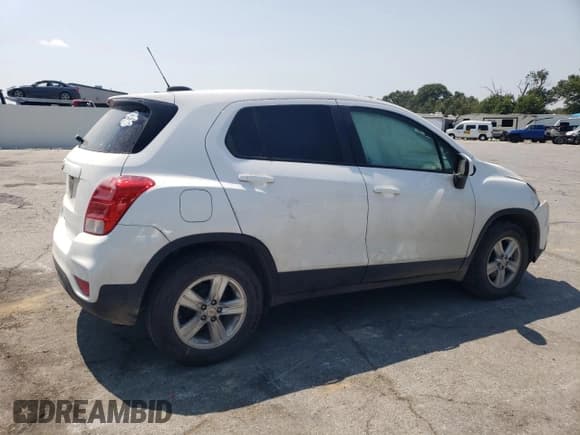 ✅ 2021 Chevrolet Trax LS • VIN: KL7CJKSBXMB306411 • Lot: 68082365. Listed on Copart with 129,613 mi. Free auction sales archive from the USA and detailed vehicle history report at DreamBid. Image 3.