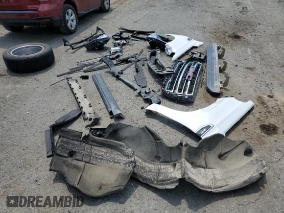 ✅ 2021 GMC Yukon SLT • VIN: 1GKS1BKD7MR119221 • Lot: 69386775. Listed on Copart with 128,741 mi. Free auction sales archive from the USA and detailed vehicle history report at DreamBid. Image 13.