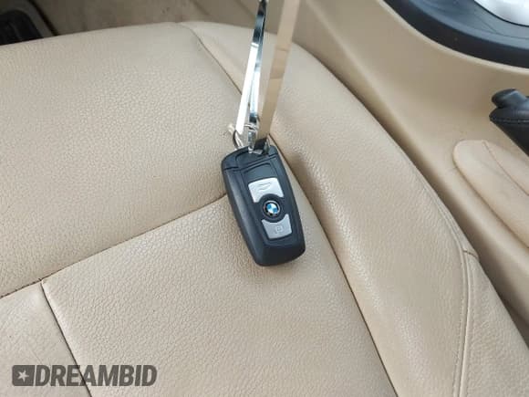 ✅ 2014 BMW 3 Series 320i xDrive • VIN: WBA3C3G58ENR25334 • Лот: 43683694. Опубликован ранее на IAAI с пробегом 108 364 миль. Бесплатный доступ к архиву аукционных продаж из США и подробный отчёт об истории автомобиля на DreamBid. Изображение 11.