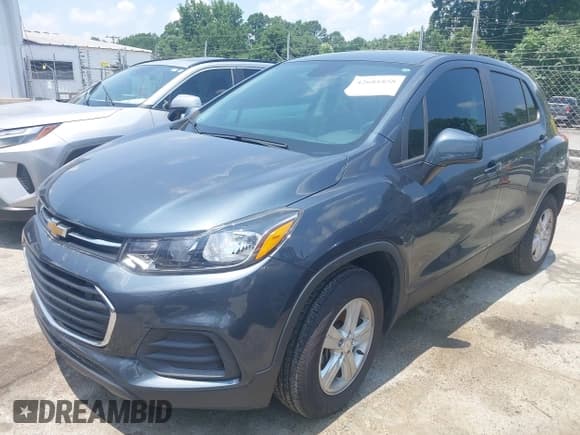 ✅ 2022 Chevrolet Trax LS • VIN: KL7CJNSM8NB512265 • Лот: 42681858. Опубликован ранее на IAAI с пробегом 29 307 миль. Бесплатный доступ к архиву аукционных продаж из США и подробный отчёт об истории автомобиля на DreamBid. Изображение 2.