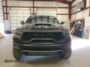 ✅ 2021 Ram 1500 TRX • VIN: 1C6SRFU90MN900150 • Lot: 82398365. Wystawiony na Copart z przebiegiem 43 714 mil. Bezpłatny archiwum sprzedaży aukcyjnych z USA i szczegółowy raport historii pojazdu na DreamBid. Zdjęcie 5.