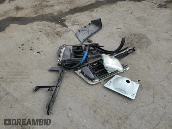 ✅ 2006 Ford Econoline Passenger XL • VIN: 1FMRE11W46DB09883 • Lot: 69028364. Listed on Copart with 200,878 mi. Free auction sales archive from the USA and detailed vehicle history report at DreamBid. Image 15.