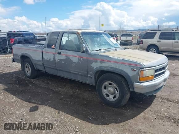 1995 Dodge Dakota с VIN 1B7GL23X4SS283696, выставлен на аукционе IAAI как лот 41915325 с пробегом 305 457 миль миль и . История ставок и продаж доступна на DreamBid. Изображение 1.