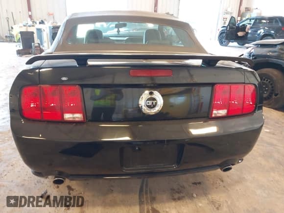 ✅ 2007 Ford Mustang GT Deluxe • VIN: 1ZVHT85HX75358269 • Lot: 43349509. Listed on IAAI with 93,128 mi. Free auction sales archive from the USA and detailed vehicle history report at DreamBid. Image 16.