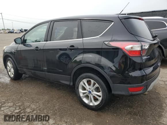 ✅ 2017 Ford Escape SE • VIN: 1FMCU9GD7HUB32428 • Lot: 61007525. Wystawiony na Copart z przebiegiem 154 744 mil. Bezpłatny archiwum sprzedaży aukcyjnych z USA i szczegółowy raport historii pojazdu na DreamBid. Zdjęcie 2.