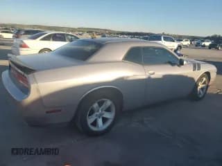 ✅ 2014 Dodge Challenger SXT • VIN: 2C3CDYAG8EH184459 • Lot: 79076964. Wystawiony na Copart z przebiegiem 128 814 mil. Bezpłatny archiwum sprzedaży aukcyjnych z USA i szczegółowy raport historii pojazdu na DreamBid. Zdjęcie 3.