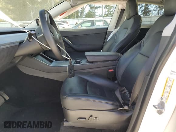 ✅ 2021 Tesla Model Y Standard Range • VIN: 5YJYGDED3MF105916 • Lot: 86725795. Listed on Copart with 68,895 mi. Free auction sales archive from the USA and detailed vehicle history report at DreamBid. Image 7.