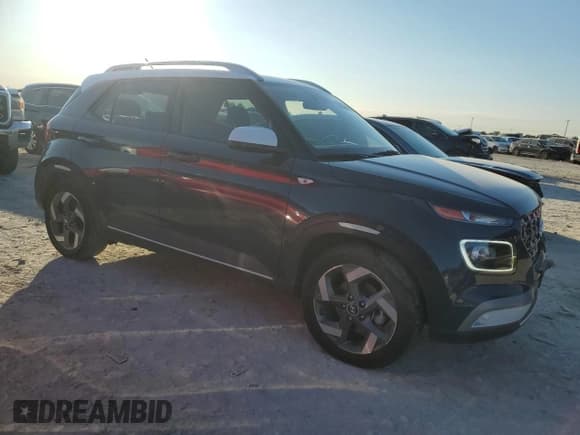 ✅ 2024 Hyundai Venue Limited • VIN: KMHRC8A36RU293524 • Lot: 83228074. Listed on Copart with 5,195 mi. Free auction sales archive from the USA and detailed vehicle history report at DreamBid. Image 4.