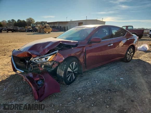 ✅ 2019 Nissan Altima SL • VIN: 1N4BL4EVXKC106166 • Lot: 92206865. Listed on Copart with 70,160 mi. Free auction sales archive from the USA and detailed vehicle history report at DreamBid. Image 1.