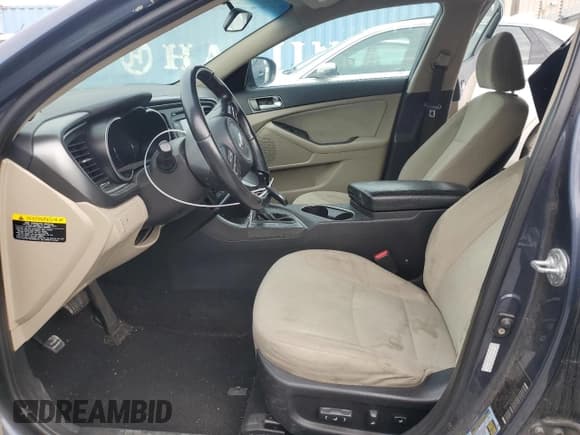 ✅ 2015 Kia Optima • VIN: KNAGM4AD3F5089776 • Лот: 44652375. Опубликован ранее на Copart с пробегом 90 830 миль. Бесплатный доступ к архиву аукционных продаж из США и подробный отчёт об истории автомобиля на DreamBid. Изображение 7.