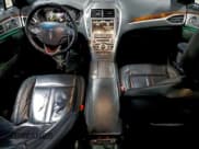 ✅ 2017 Lincoln MKZ Select • VIN: 3LN6L5C9XHR640958 • Лот: 93724655. Опубликован ранее на Copart с пробегом 157 606 миль. Бесплатный доступ к архиву аукционных продаж из США и подробный отчёт об истории автомобиля на DreamBid. Изображение 8.