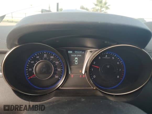 ✅ 2014 Hyundai Genesis Coupe R-Spec • VIN: KMHHT6KD1EU119779 • Lot: 46174445. Wystawiony na Copart z przebiegiem 98 236 mil. Bezpłatny archiwum sprzedaży aukcyjnych z USA i szczegółowy raport historii pojazdu na DreamBid. Zdjęcie 9.