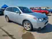 2014 Mitsubishi Outlander SE с VIN JA4AD3A3XEZ013158, выставлен на аукционе Copart как лот 80456975 с пробегом 118 403 миль миль и Чистый • Clean title. История ставок и продаж доступна на DreamBid. Изображение 4.