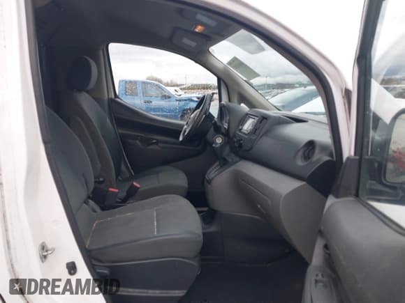 ✅ 2018 Nissan NV200 S • VIN: 3N6CM0KN8JK701807 • Lot: 41616247. Listed on IAAI with 142,405 mi. Free auction sales archive from the USA and detailed vehicle history report at DreamBid. Image 5.
