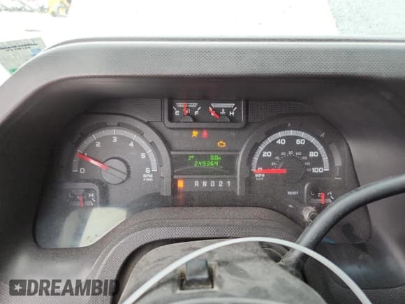 ✅ 2011 Ford Econoline Cargo Commercial • VIN: 1FTNE2EW3BDA90109 • Лот: 70647315. Опубликован ранее на Copart с пробегом 249 364 миль. Бесплатный доступ к архиву аукционных продаж из США и подробный отчёт об истории автомобиля на DreamBid. Изображение 9.