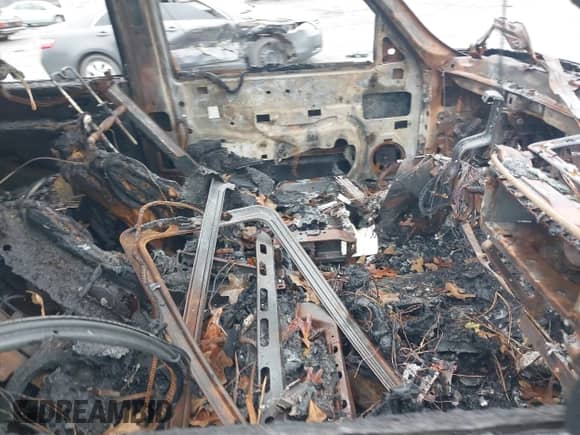 2005 Chevrolet Suburban LT с VIN 3GNEC16Z55G224836, выставлен на аукционе IAAI как лот 43322242 с пробегом Не указан миль и . История ставок и продаж доступна на DreamBid. Изображение 5.