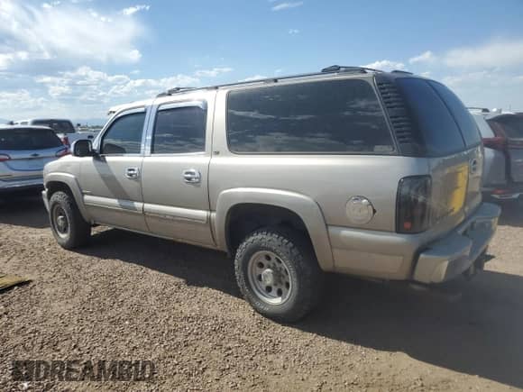 2001 Chevrolet Suburban LT with VIN 3GNGK26G91G232075, listed as a Copart auction lot 64285465 with 223,295 mi miles and Clean title. Bid and sale history available at DreamBid. Image 2.