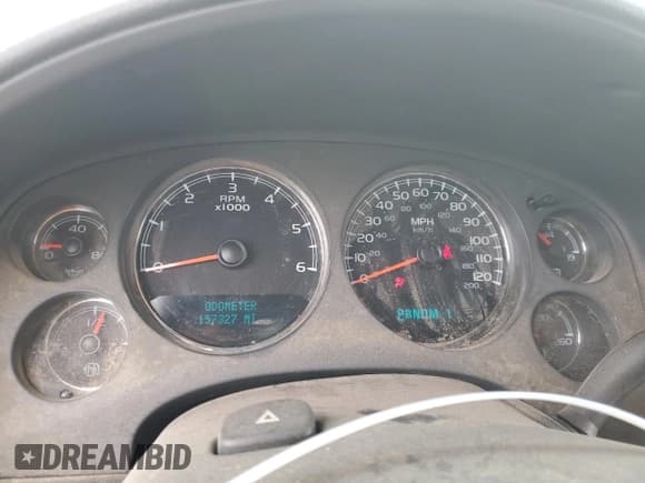 ✅ 2008 Chevrolet Suburban Commercial • VIN: 3GNGK26KX8G205112 • Lot: 72342594. Wystawiony na Copart z przebiegiem 157 327 mil. Bezpłatny archiwum sprzedaży aukcyjnych z USA i szczegółowy raport historii pojazdu na DreamBid. Zdjęcie 9.