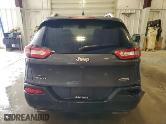 ✅ 2017 Jeep Cherokee Latitude • VIN: 1C4PJMCS8HW595124 • Lot: 70327745. Listed on Copart with 152,947 mi. Free auction sales archive from the USA and detailed vehicle history report at DreamBid. Image 6.