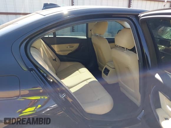 ✅ 2018 BMW 3 Series 320i • VIN: WBA8E1G50JNU90758 • Лот: 43441309. Опубликован ранее на IAAI с пробегом 88 740 миль. Бесплатный доступ к архиву аукционных продаж из США и подробный отчёт об истории автомобиля на DreamBid. Изображение 8.